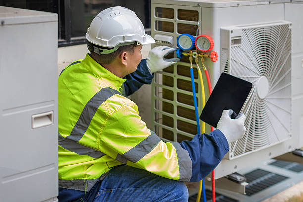 Professional Hvac technician working in Basye, VA